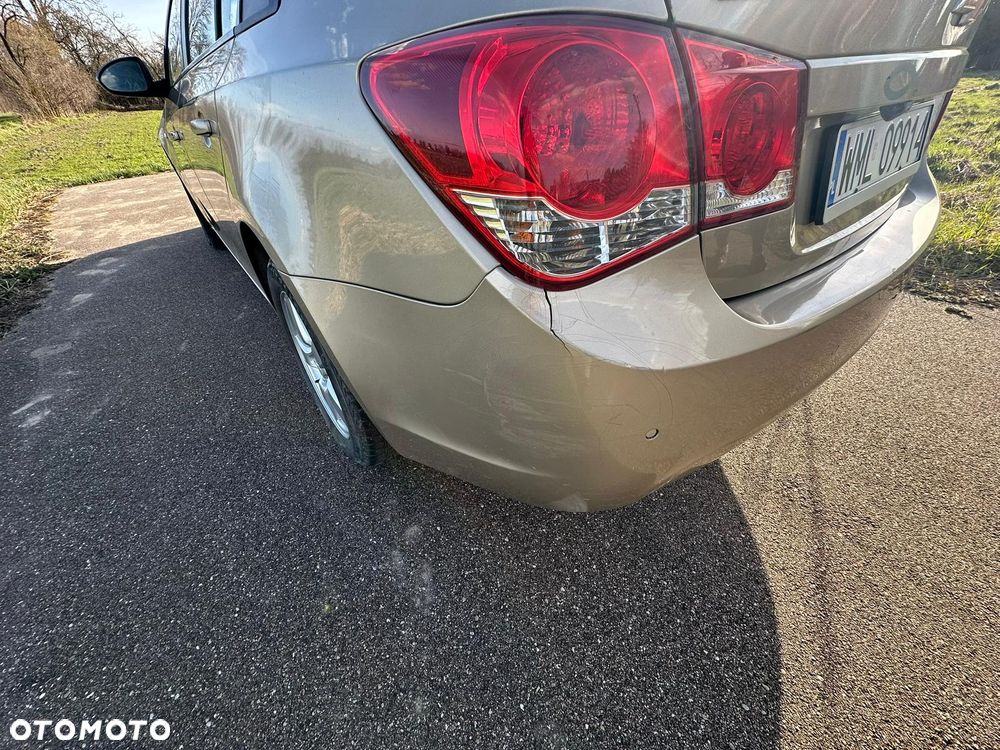 Chevrolet Cruze 1.6 LS - 10