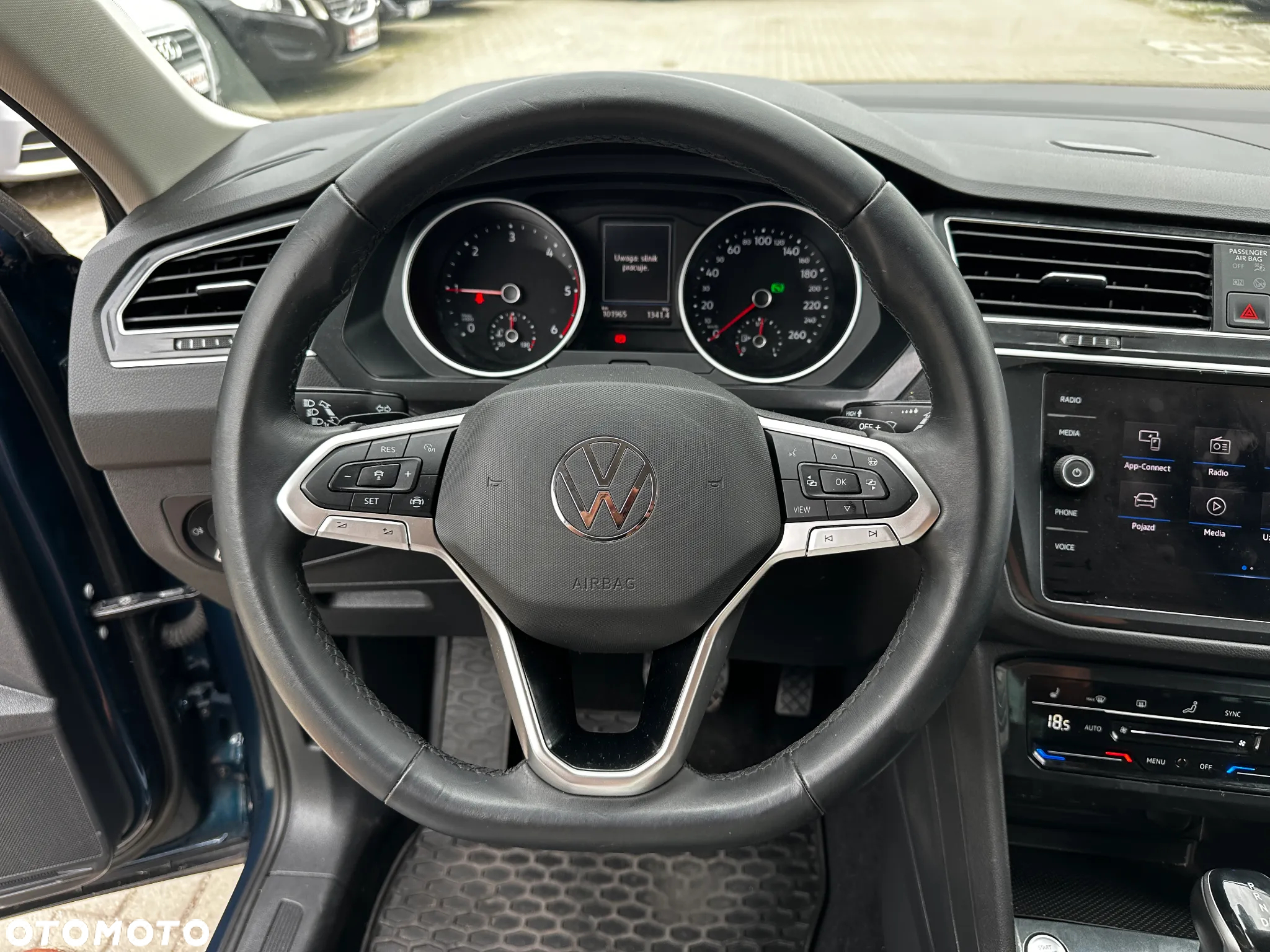 Volkswagen Tiguan - 8