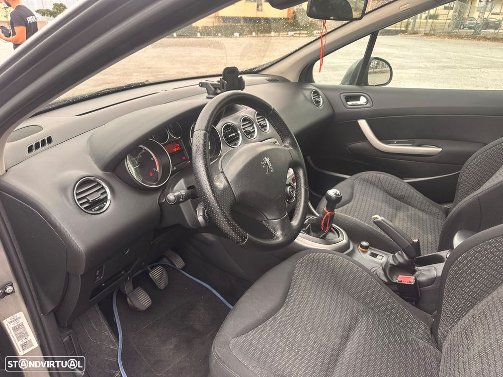 Peugeot 308 SW - 9