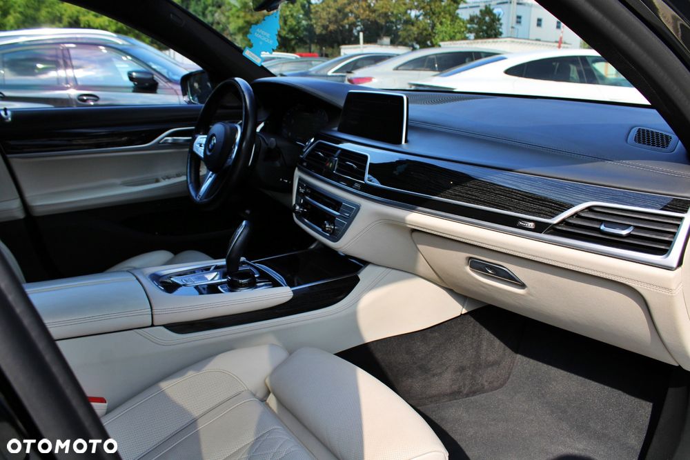 BMW Seria 7 750d xDrive - 13