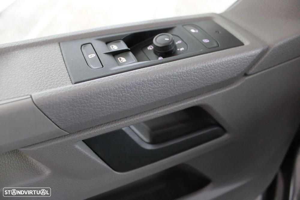 VW Transporter Caravelle Longa Comfortline - 8