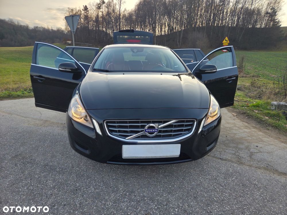 Volvo V60 D3 Geartronic Momentum - 25