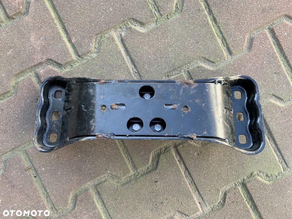 MERCEDES C-KLASA W205 2.2 CDI 2014- ŁAPA PODUSZKA PODPORA SKRZYNI BIEGÓW - 4