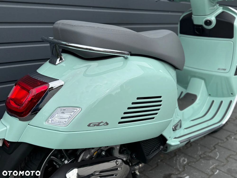 Vespa GTS - 9
