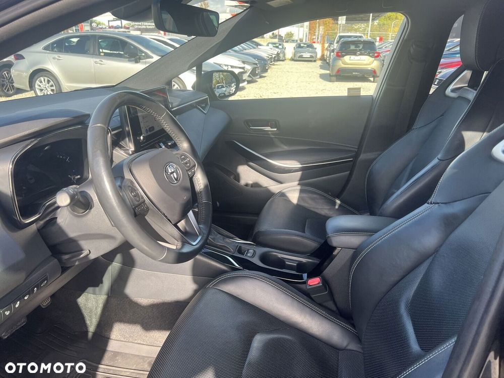 Toyota Corolla 2.0 Hybrid Executive - 15