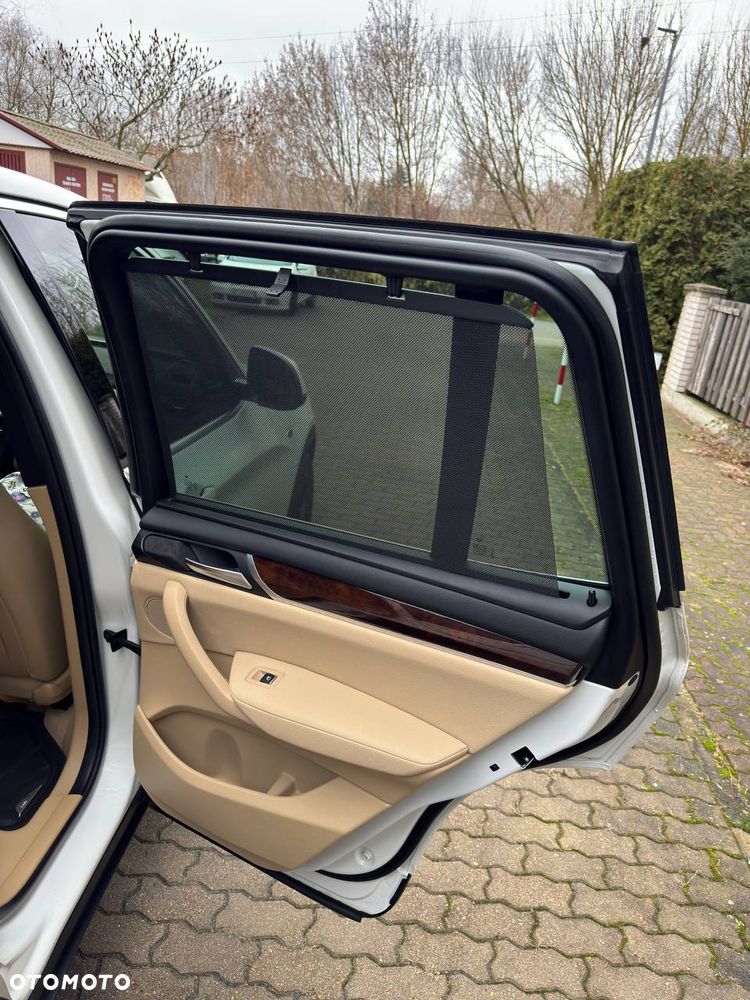 BMW X3 xDrive28i xLine - 14