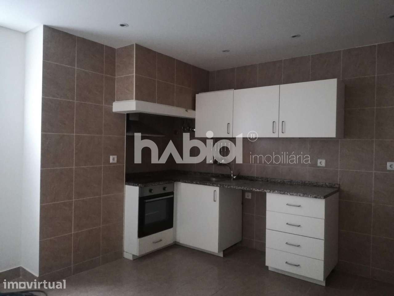 Apartamento T3 no centro da Cidade de Barcelos - Grande imagem: 3/13