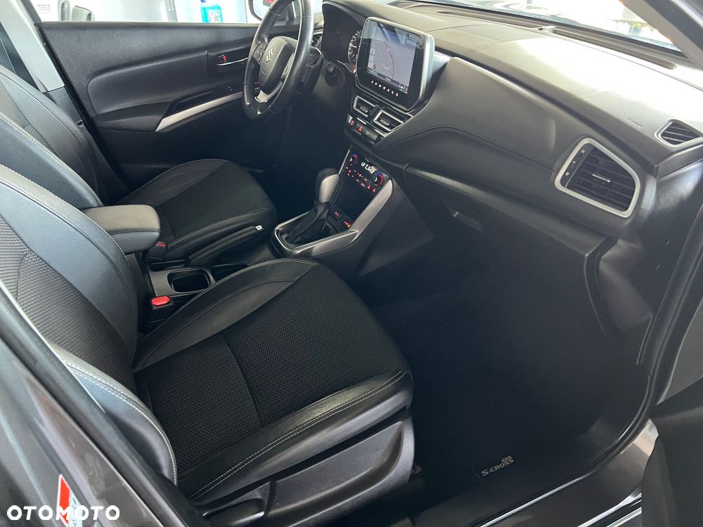 Suzuki S-Cross - 36