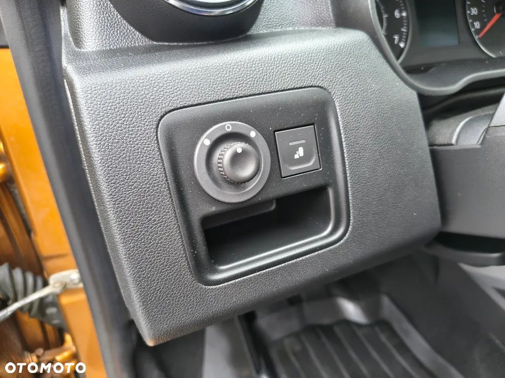 Dacia Duster 1.6 SCe Prestige - 24