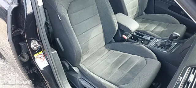 VW Golf Variant 1.6 TDi Highline DSG - 9