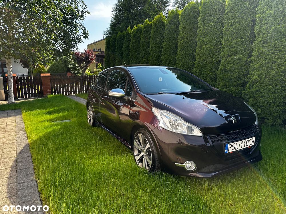 Peugeot 208 1.6 THP Allure - 2
