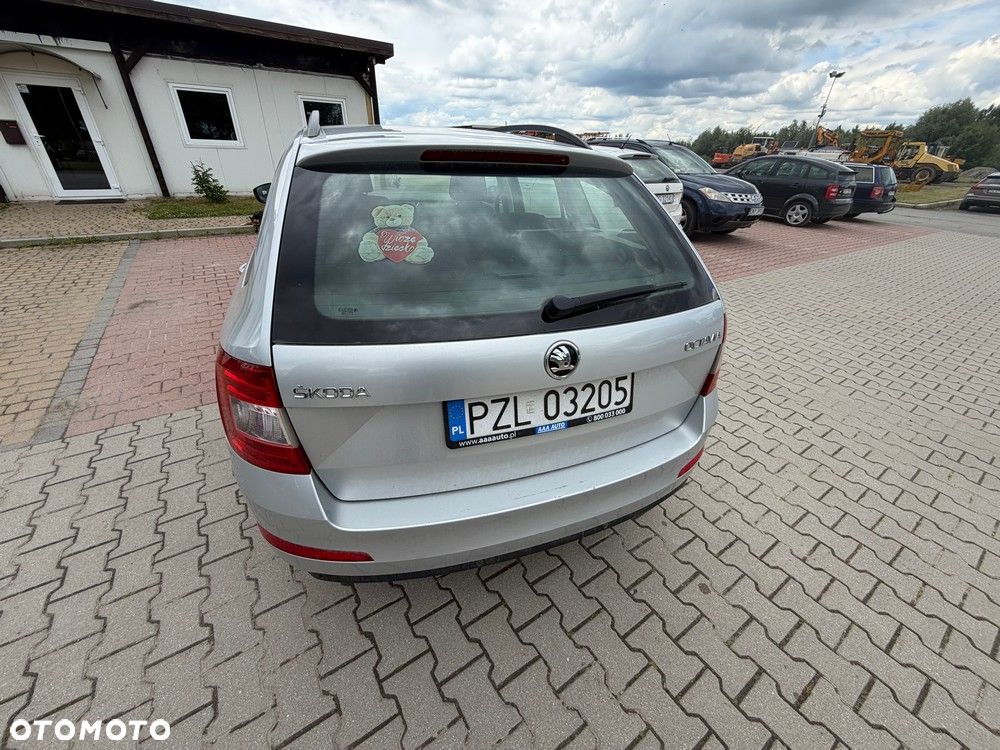 Skoda Octavia 2016 photo 2