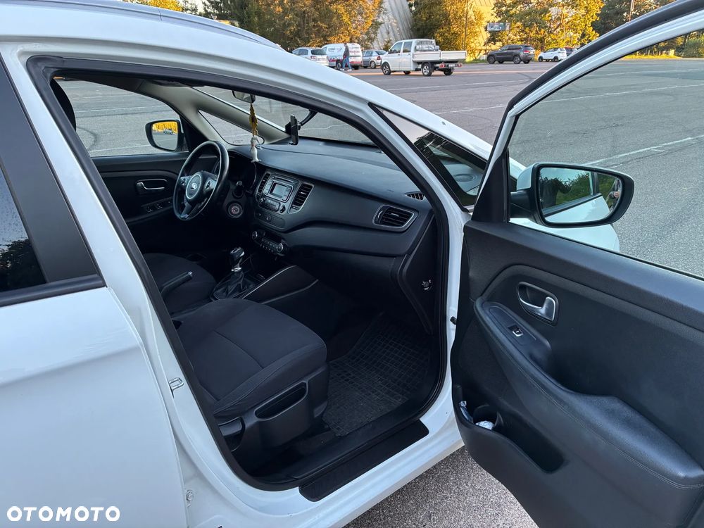 Kia Carens 1.6 GDI M - 6