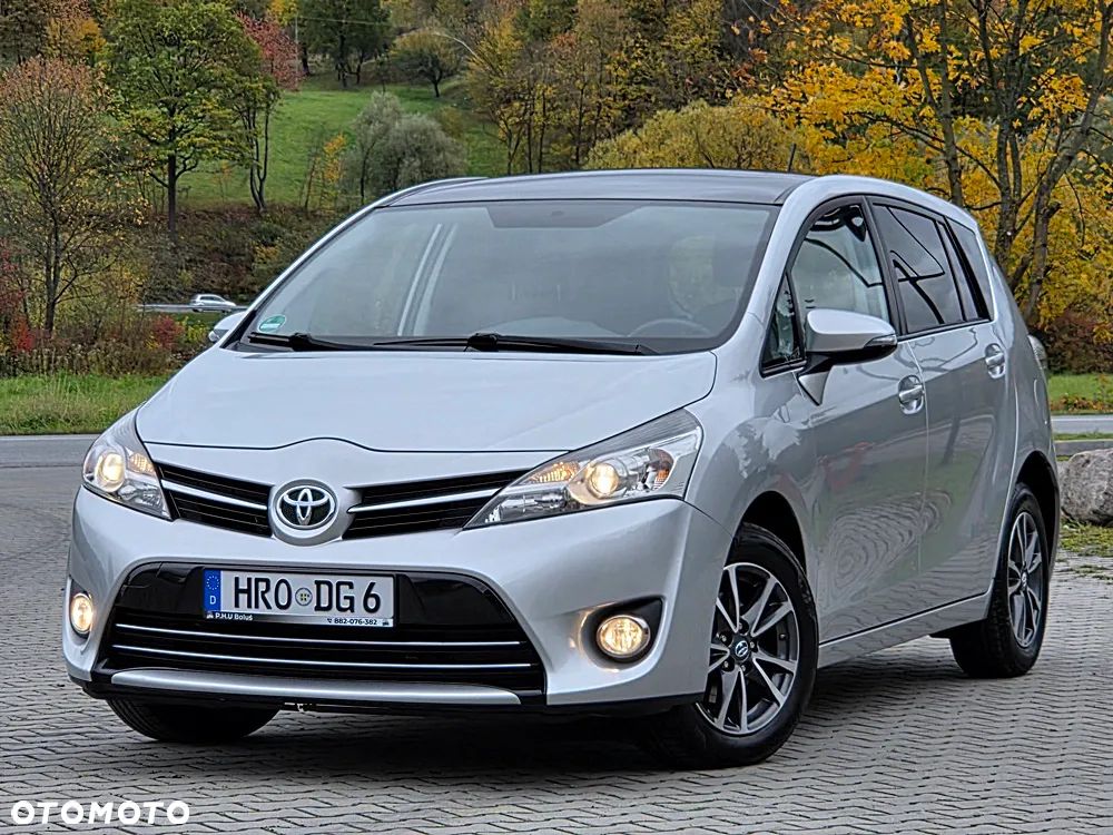 Toyota Verso 2014 photo 2