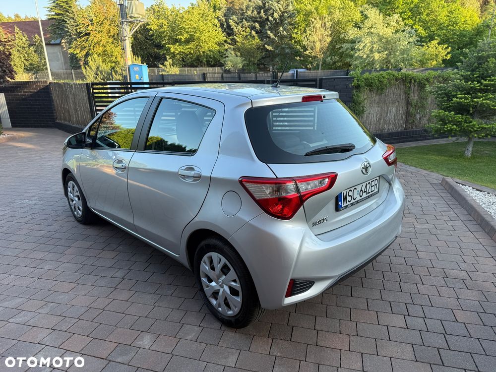 Toyota Yaris 1.5 Premium CVT - 3