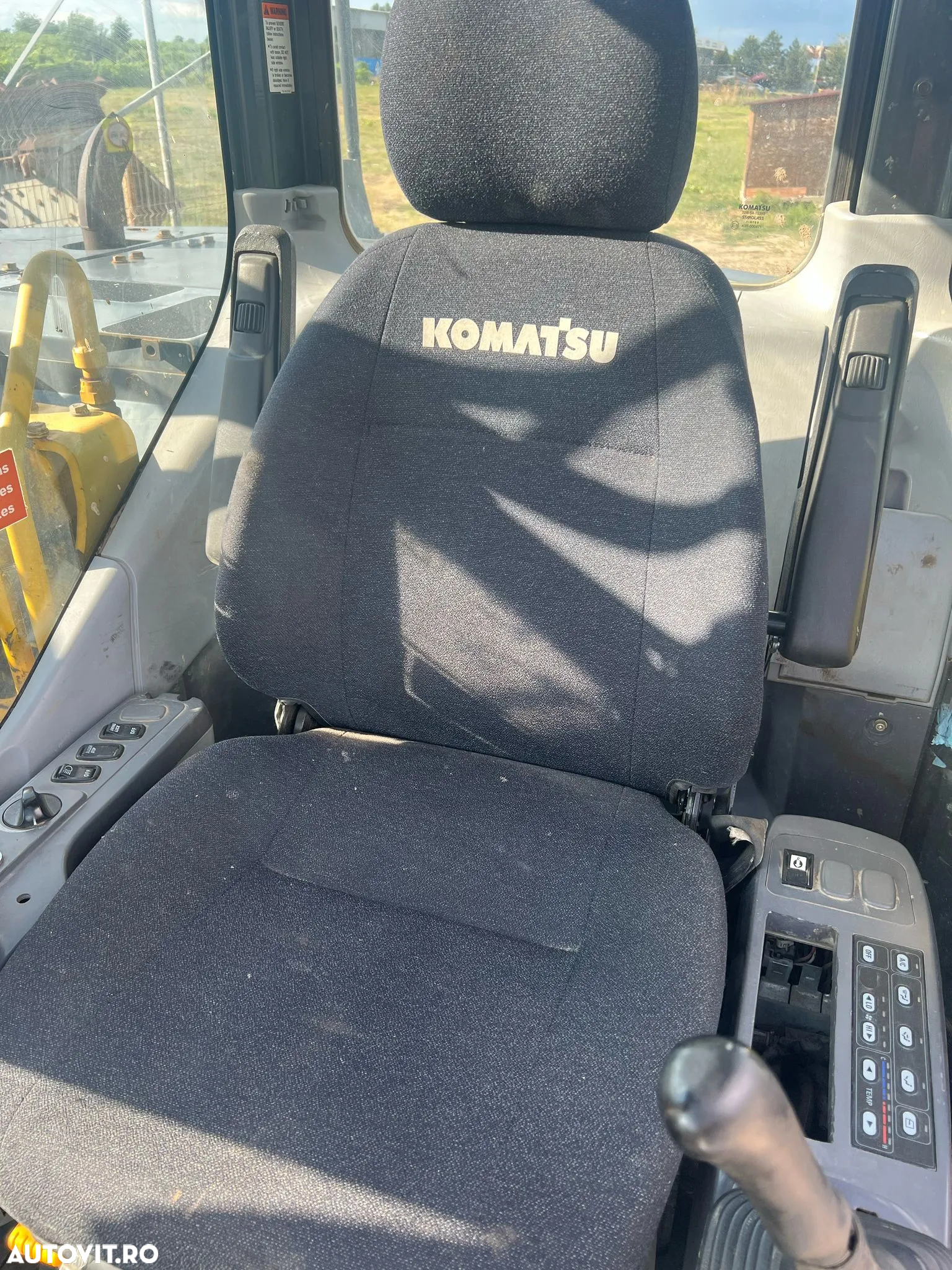Komatsu PC138us - 10