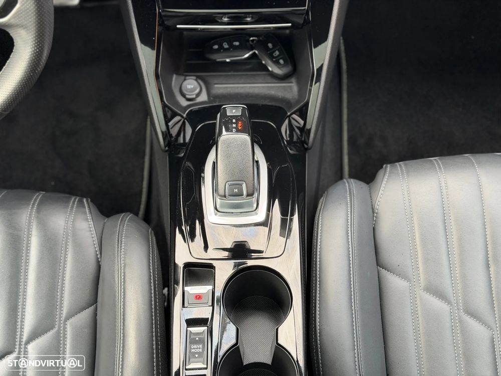 Peugeot 2008 PureTech 155 EAT8 GT Pack - 9