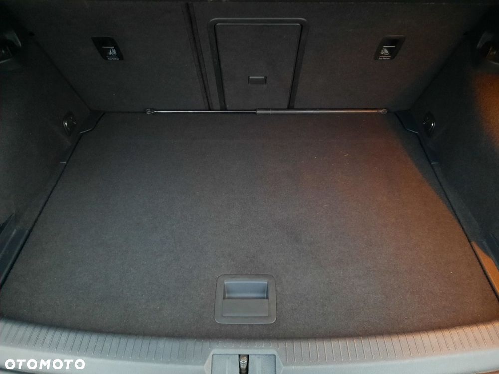 Volkswagen Golf - 19