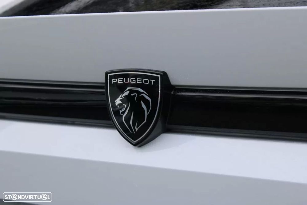 Peugeot 408 1.2 PureTech Allure EAT8 - 17