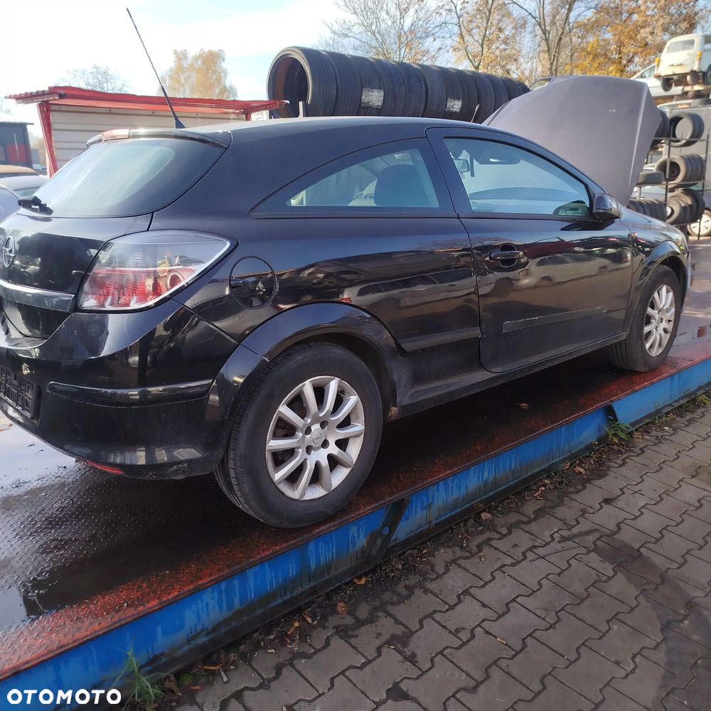 Opel Astra GTC na części . - 8
