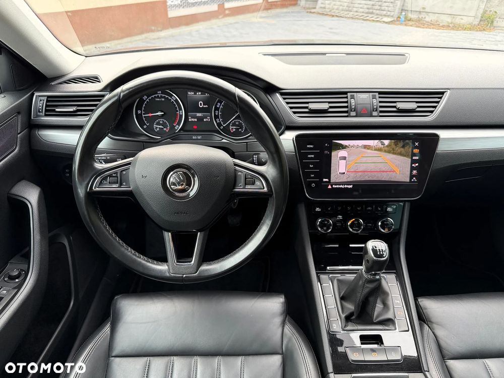 Skoda Superb 1.6 TDI Style - 27
