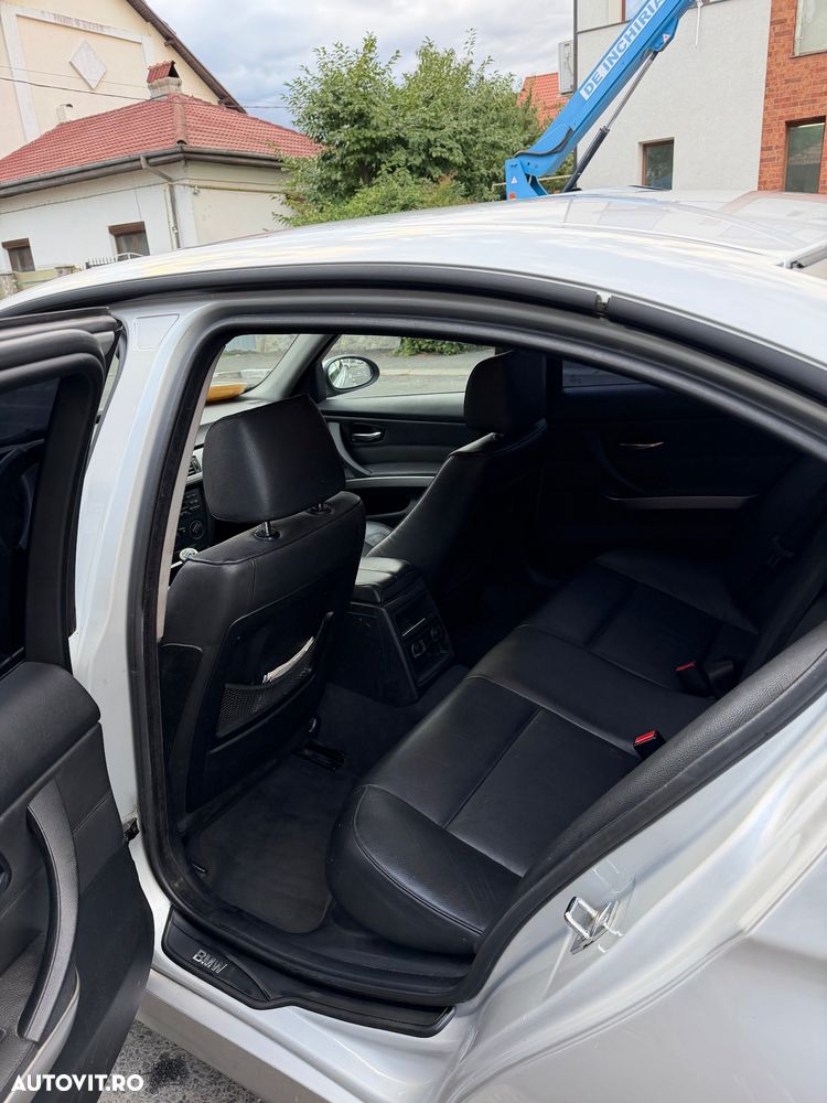 BMW Seria 3 320d - 7
