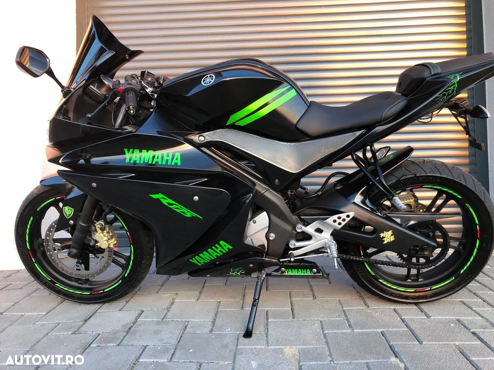 Yamaha YZF-R125 - 2