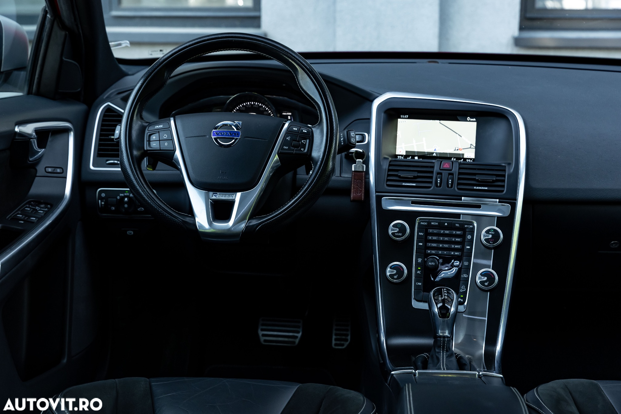 Volvo XC 60 D5 AWD Aut. RDesign - 34
