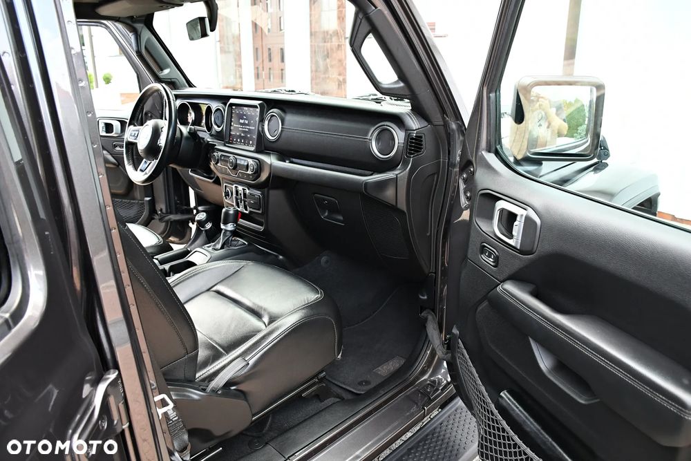 Jeep Wrangler Unlimited GME 2.0 Turbo Sahara - 23