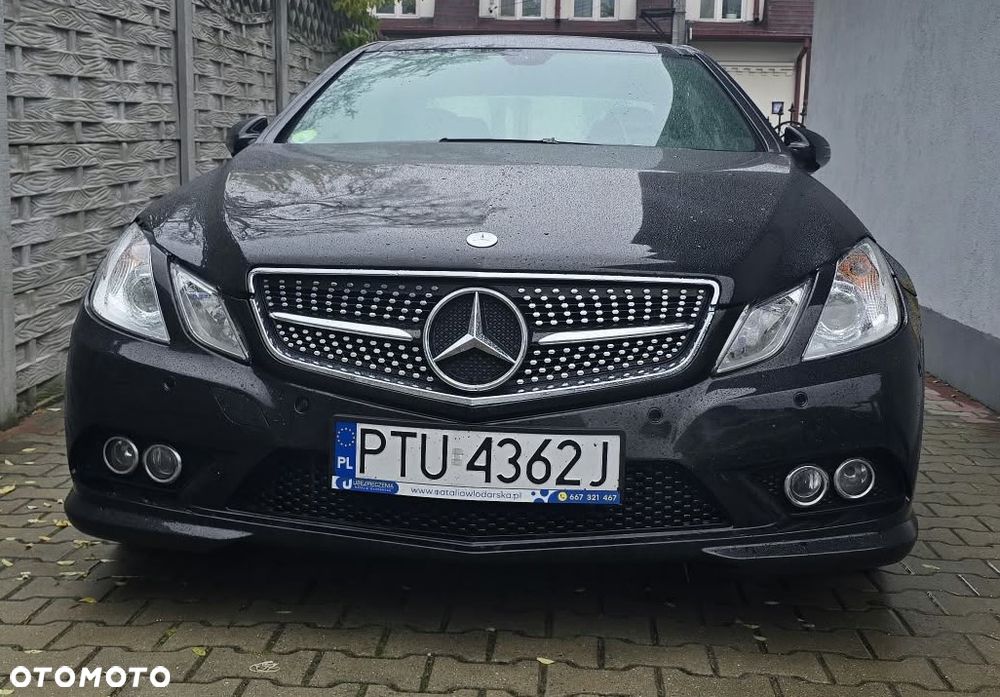 Mercedes-Benz E-Class 2009 photo 2