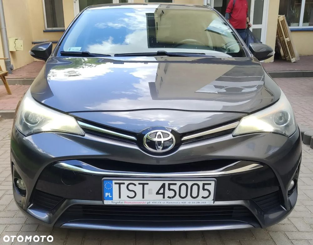 Toyota Avensis 2.0 D-4D Premium - 16