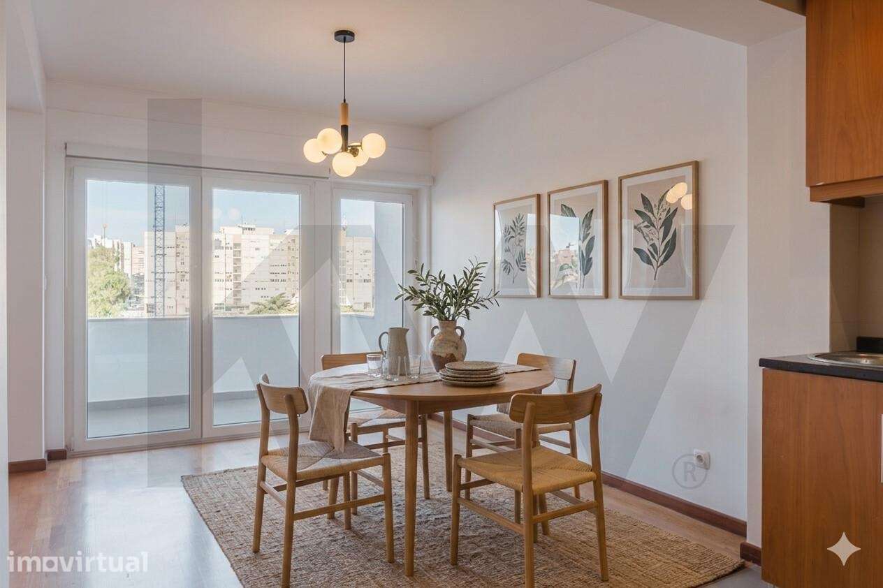 T3 remodelado no Lumiar com garagem e pátio familiar - Grande imagem: 5/35