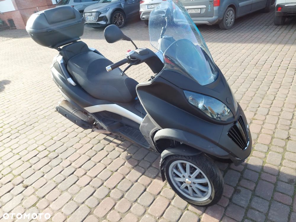 Piaggio MP-3 - 7