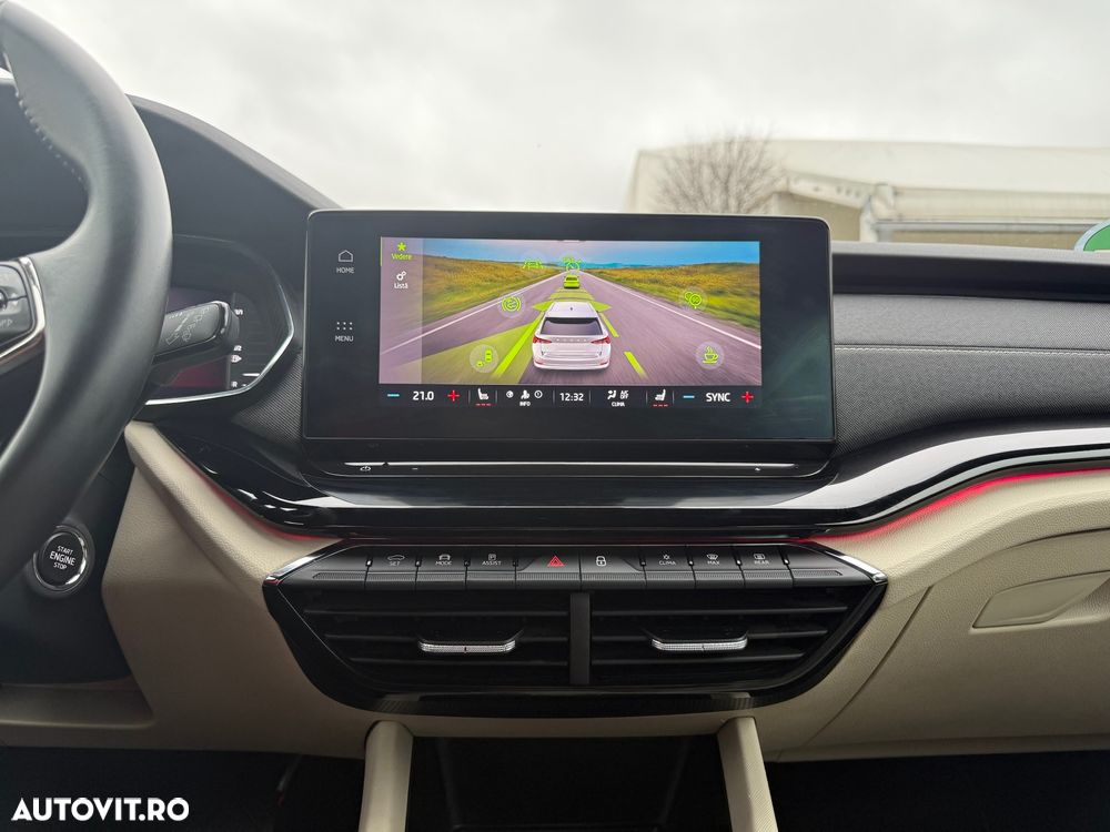 Skoda Octavia Combi 2.0 TDI DSG Premium Edition - 26