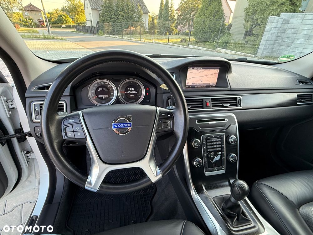 Volvo V70 D3 Momentum - 28
