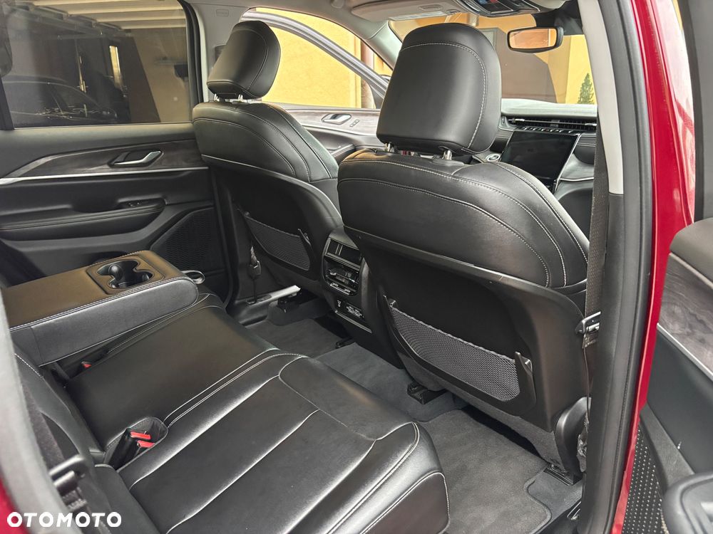 Jeep Grand Cherokee - 13