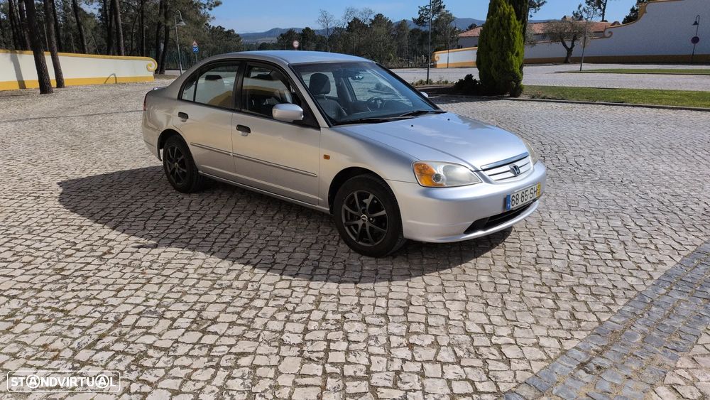 Honda Civic 1.6 ES - 3
