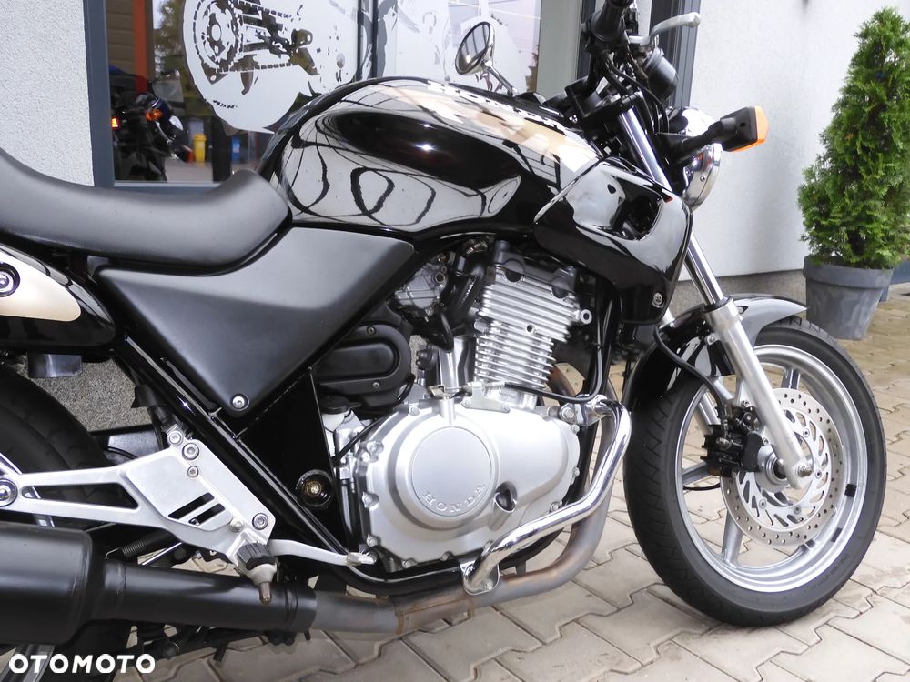 Honda CB - 8