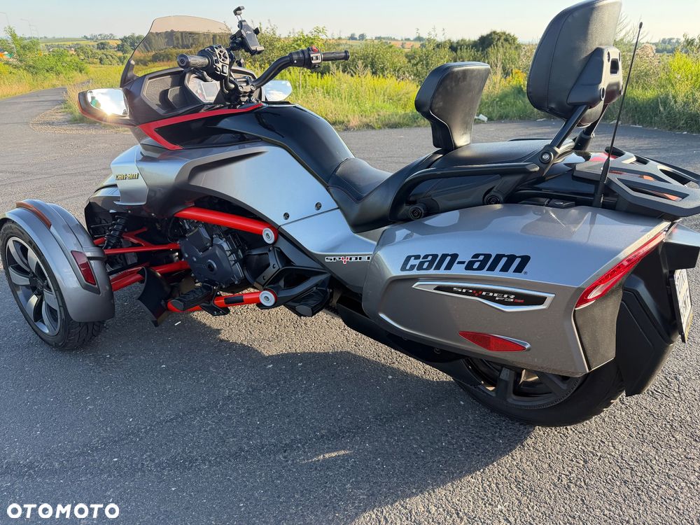 Can-Am Spyder - 26