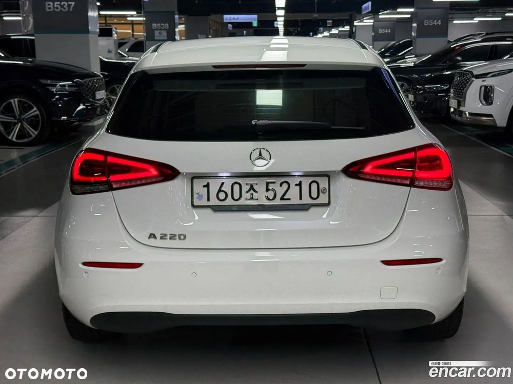 Mercedes-Benz Klasa A 220 7G-DCT - 3