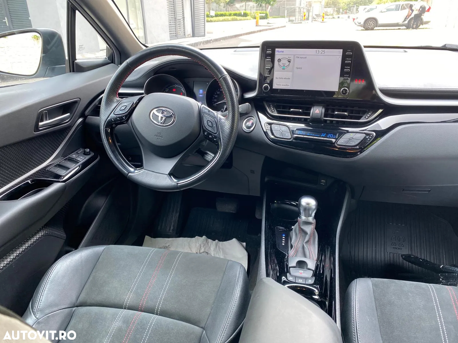 Toyota C-HR - 14