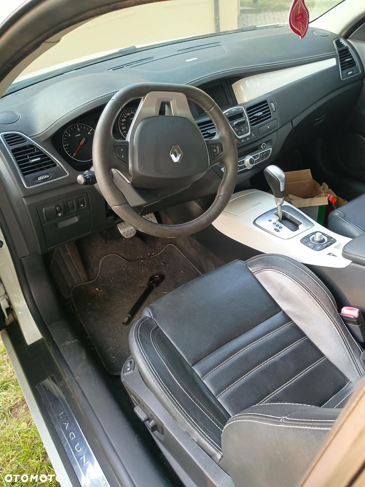 Renault Laguna 3.0 dCi V6 Initiale - 10