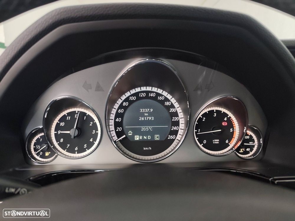 Mercedes-Benz E 250 CDi Avantgarde BlueEfficiency Auto. - 19