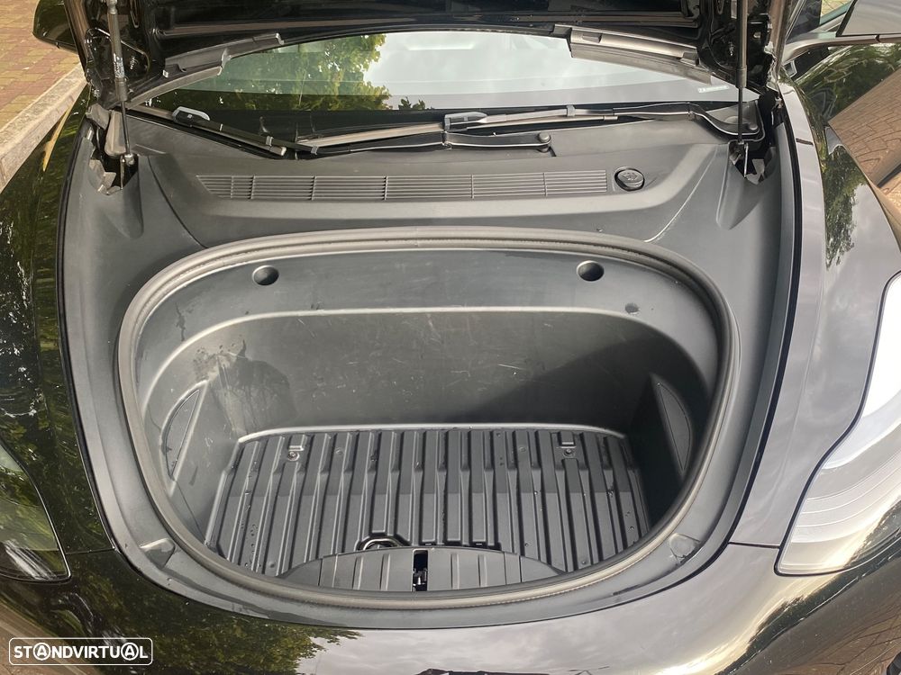 Tesla Model 3 - 26