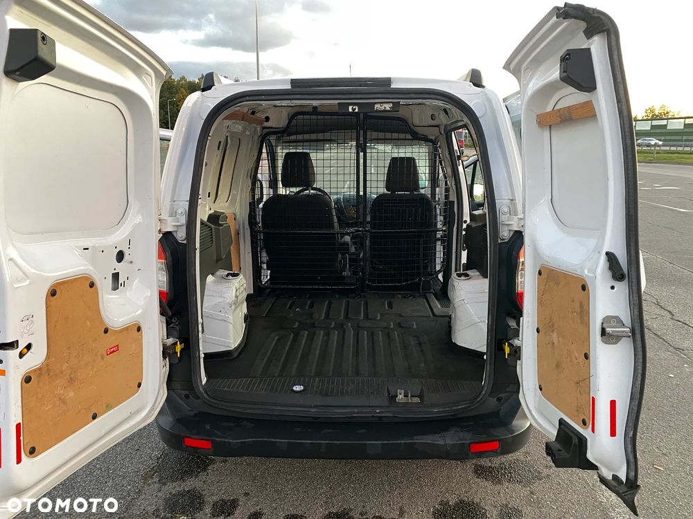 Ford Transit Courier - 20