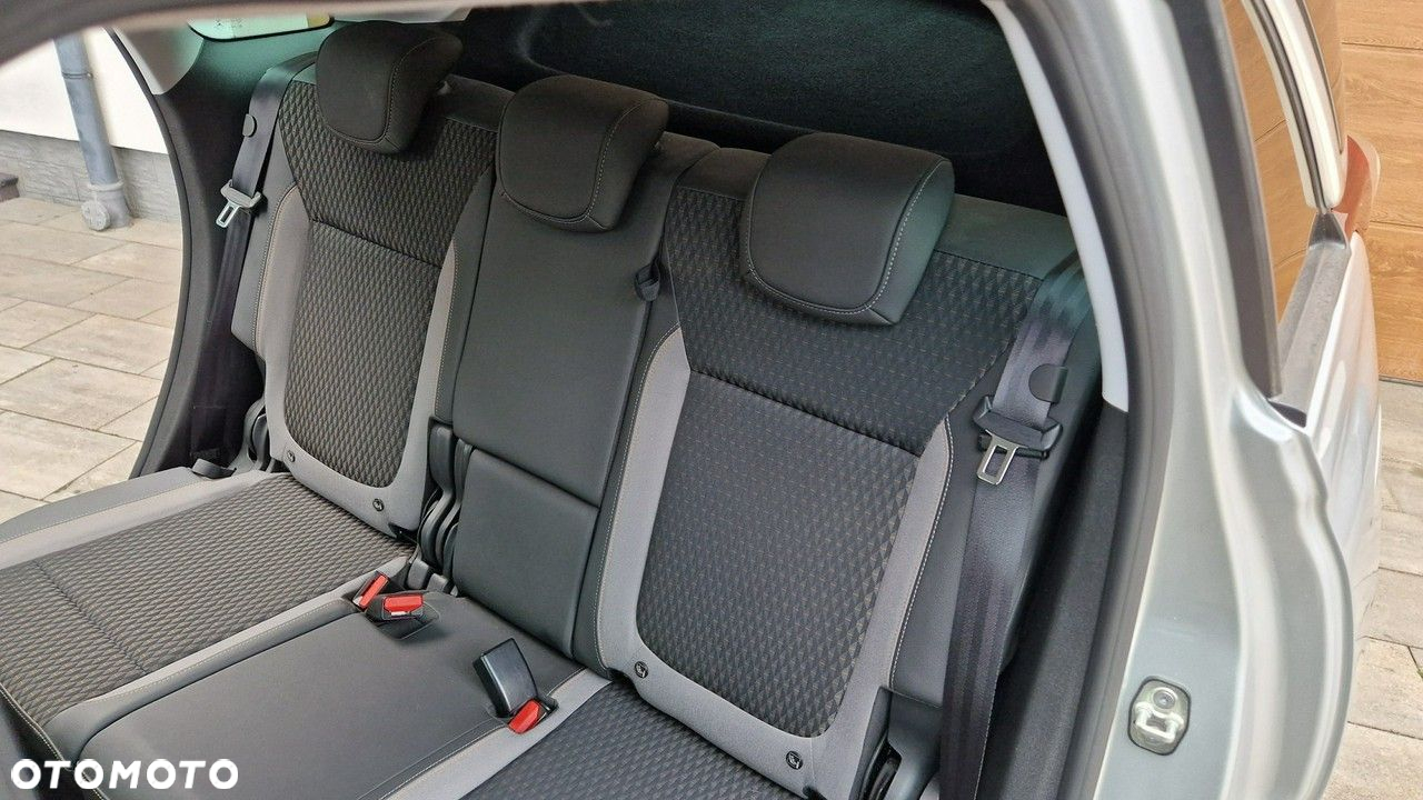 Opel Crossland X - 24