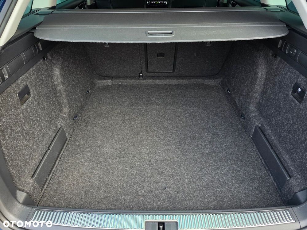 Skoda Superb 2.0 TDI SCR Ambition DSG - 17