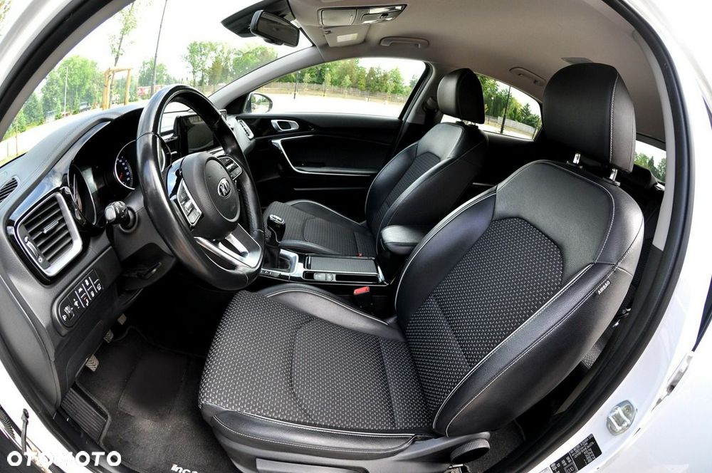 Kia XCeed 1.6 CRDi mHEV L - 6