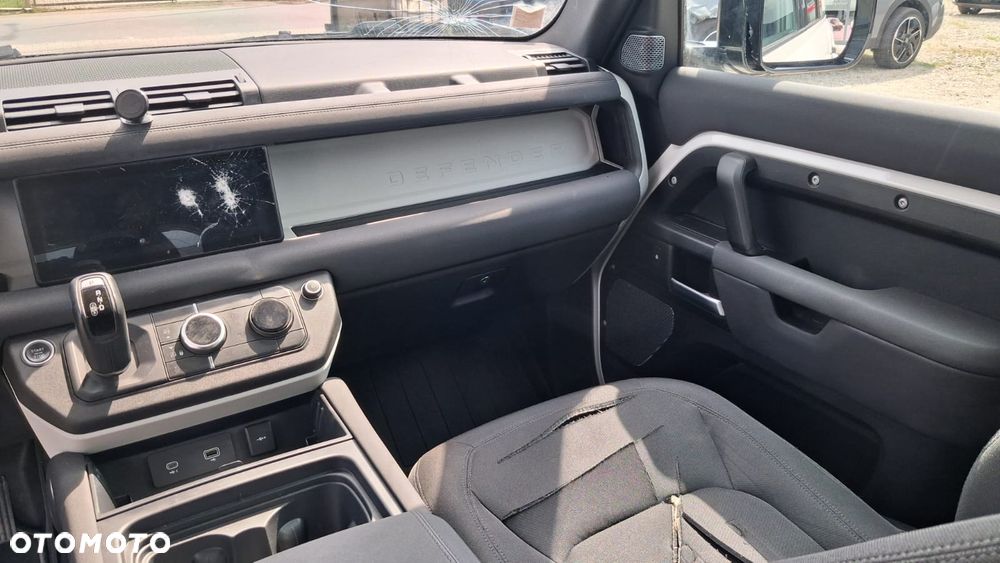 Land Rover Defender 2.0 P300e PHEV X-Dynamic SE - 15