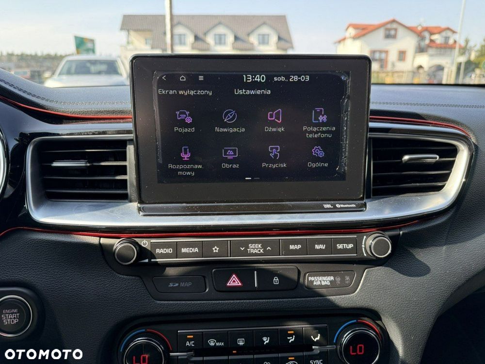 Kia Ceed 1.6 T-GDI GT DCT - 22